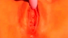 Very wet squiting webcam pussy (close up)